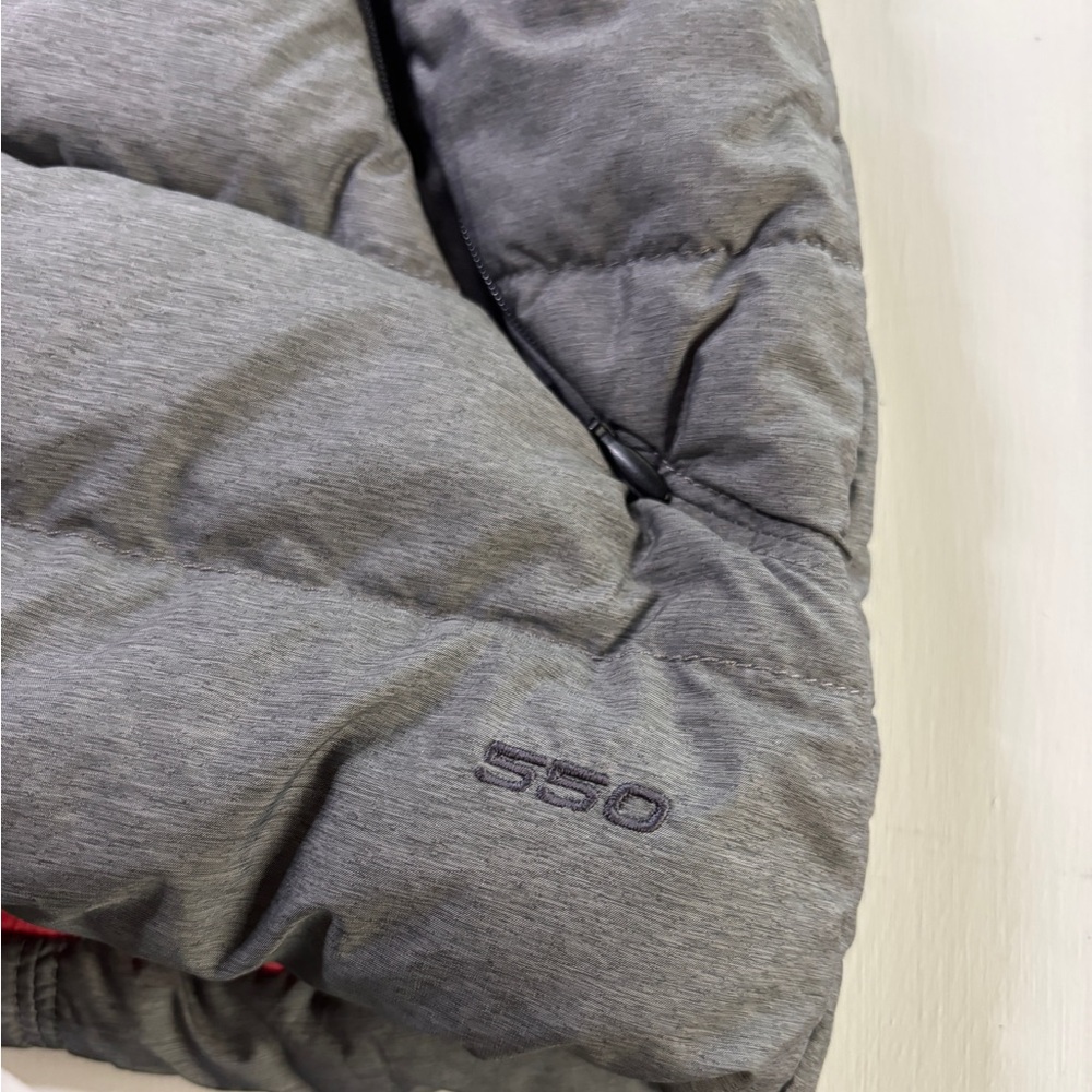 The North Face Women’s Aconcagua Down Vest w/ Faux-Fur Hood size Large - Picture 5 of 8